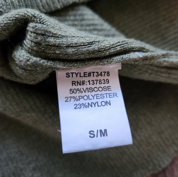 Lightweight boxy fit hooded sweater in sage green - Picture 6 of 10